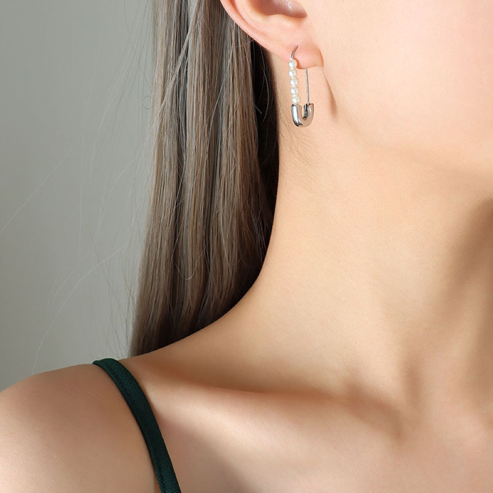 Safety Pin Earrings - Delicate Earrings with Fresh Pearls