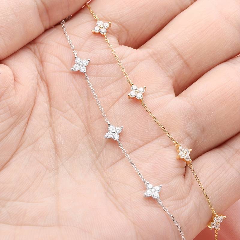 Zarcón Flower Bracelet - Minimalist Bracelet