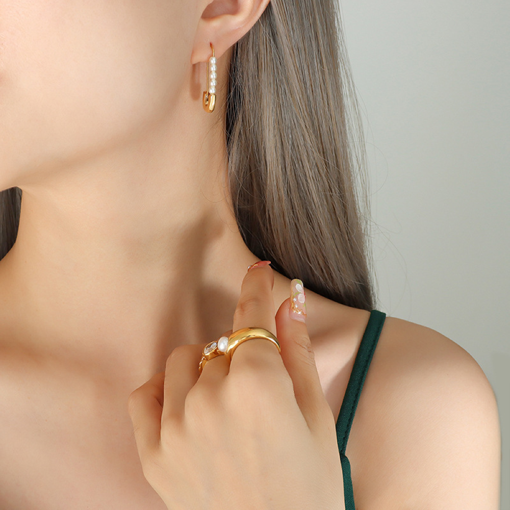 Safety Pin Earrings - Delicate Earrings with Fresh Pearls