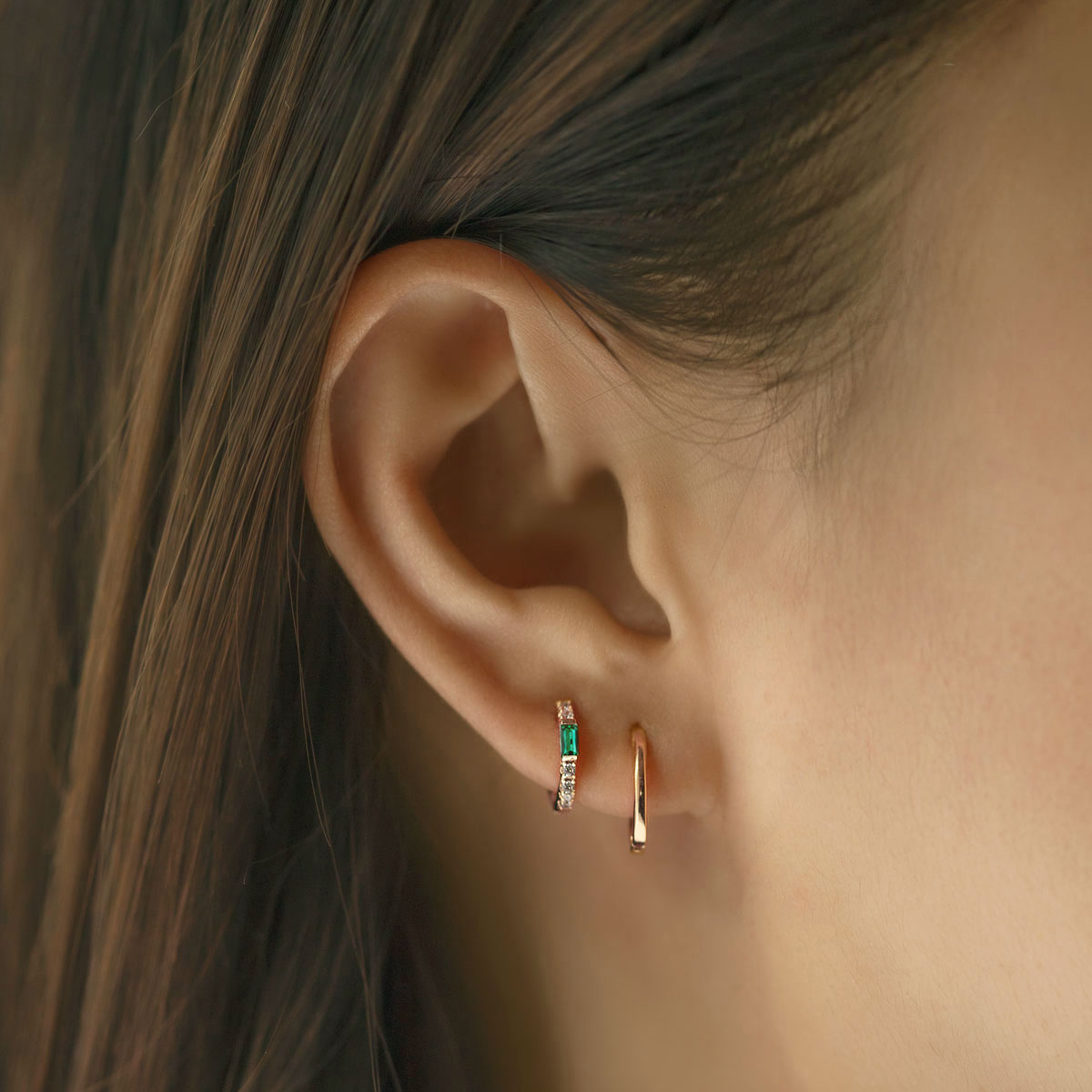 Huggie Earrings with Baguette Gemstone (Emerald)