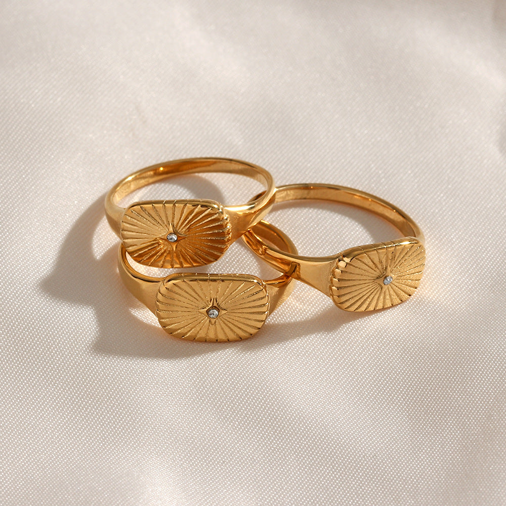 Aglaia - Gold Sun Ring
