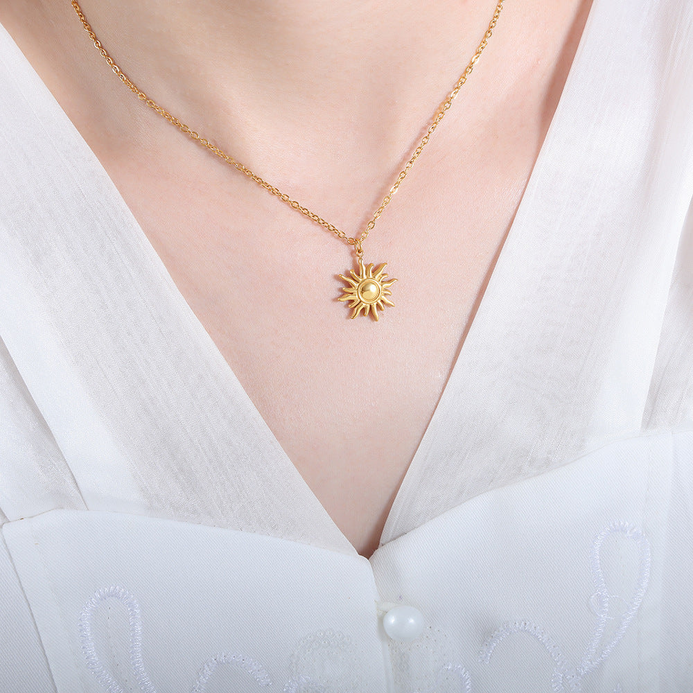 Eliora - Golden Sun Necklace