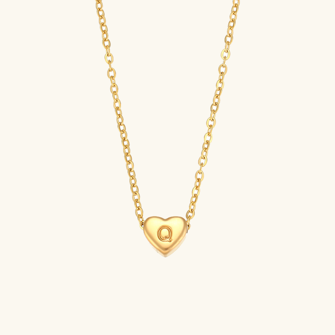 Corazón - Gold Initial Necklace