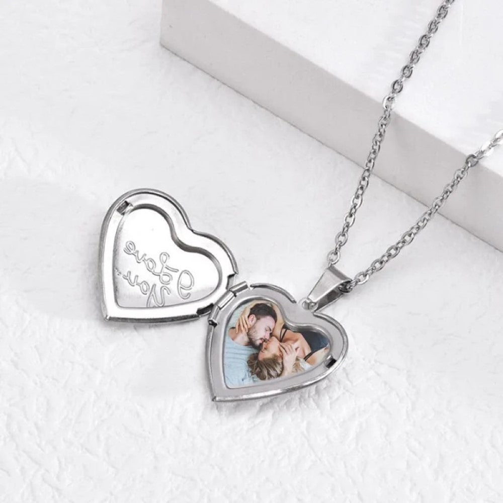 Heart Pendant Necklace - Vintage Locket