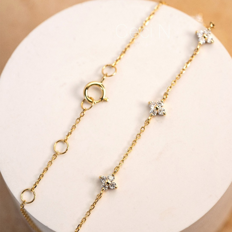 Zarcón Flower Bracelet - Minimalist Bracelet