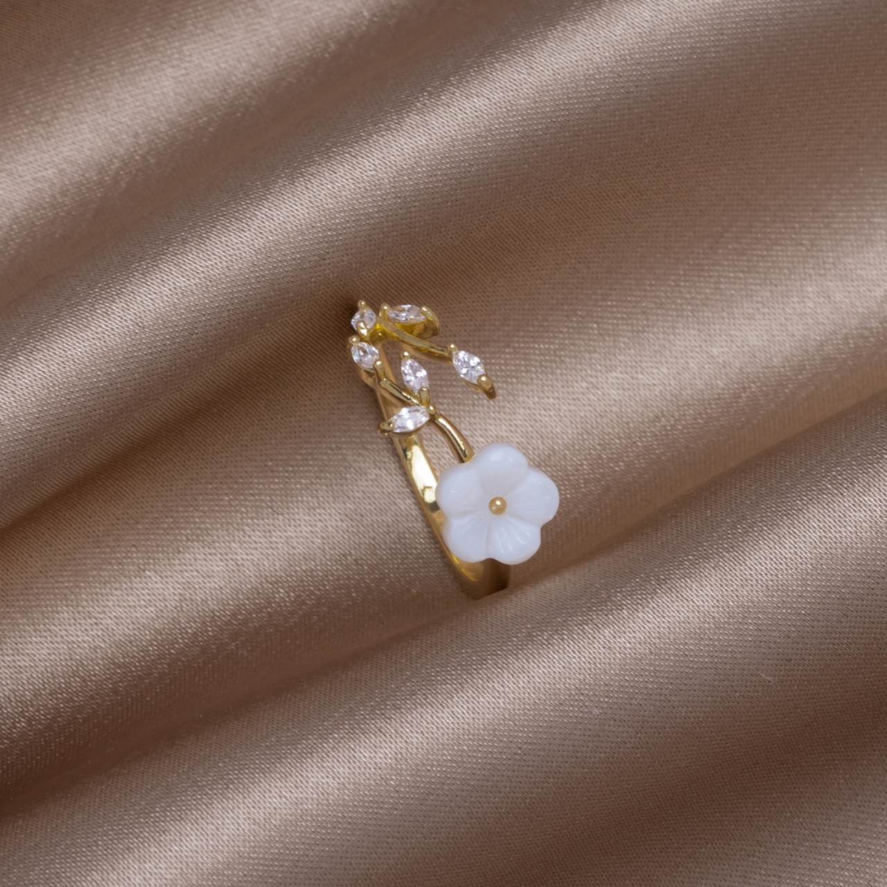 Wildflower Ring – Crystal Petal Ring with Shell