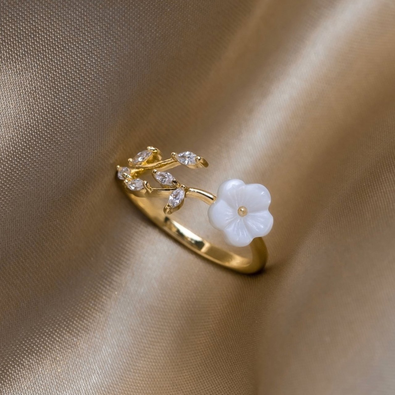 Wildflower Ring – Crystal Petal Ring with Shell