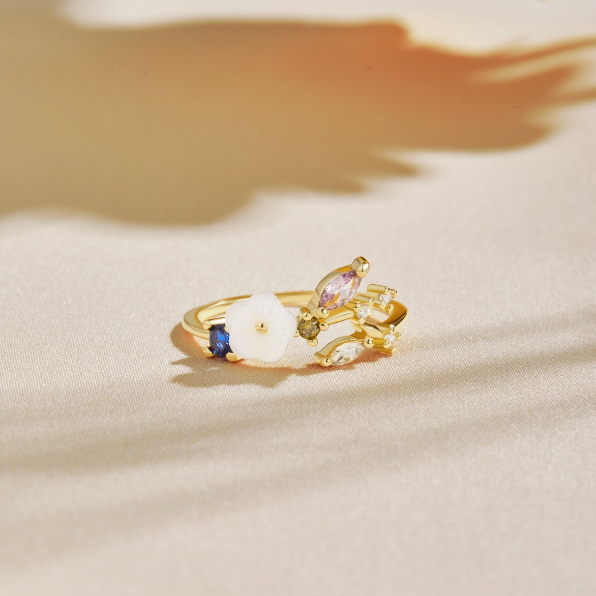 Leah - Gold Ring with White Crystal Flower
