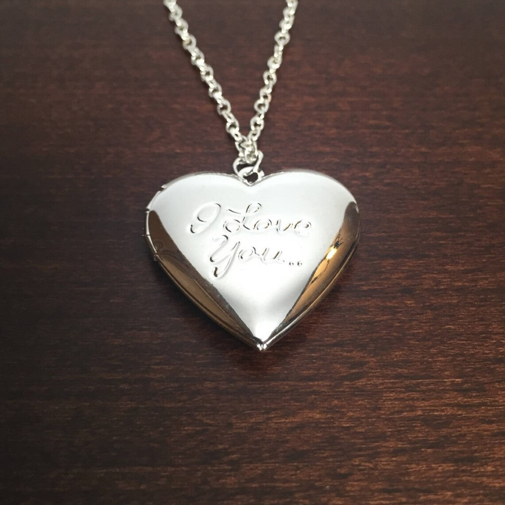 Heart Pendant Necklace - Vintage Locket