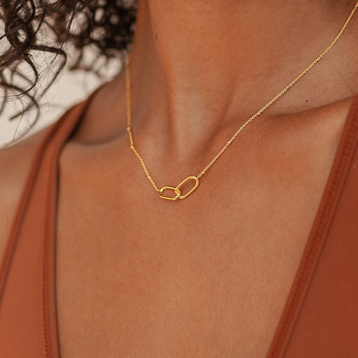 Necklace with Connected Pendants - Connection Necklace