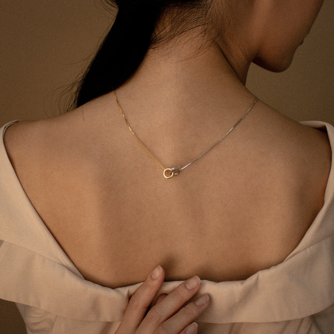 Eternal Circle Necklace – Interlinked Circles Necklace