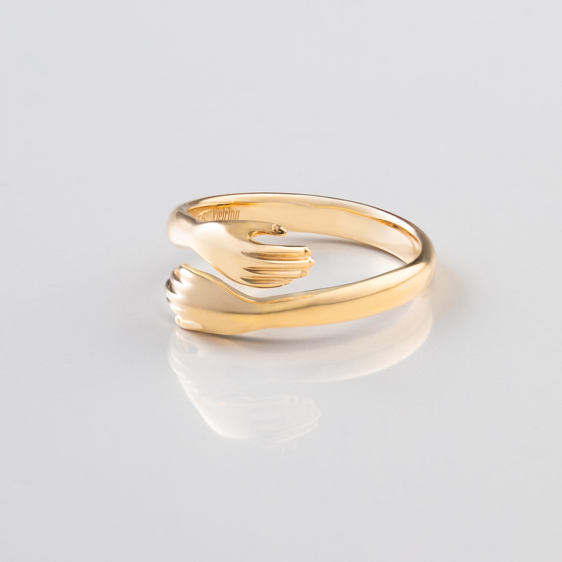 Hug Ring - Hand Hug Ring