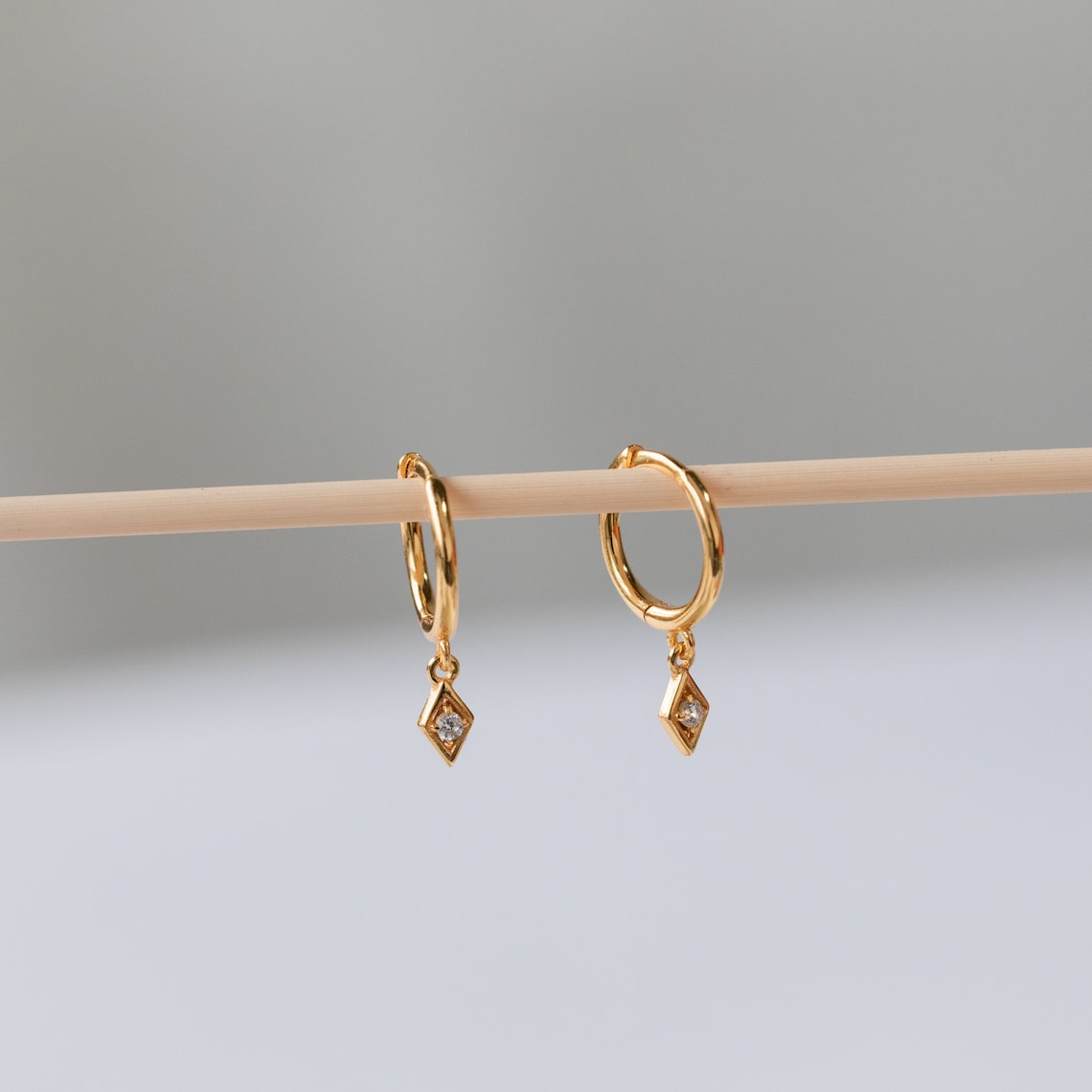 Hanging Earrings - Delicate Earrings with Diamonds