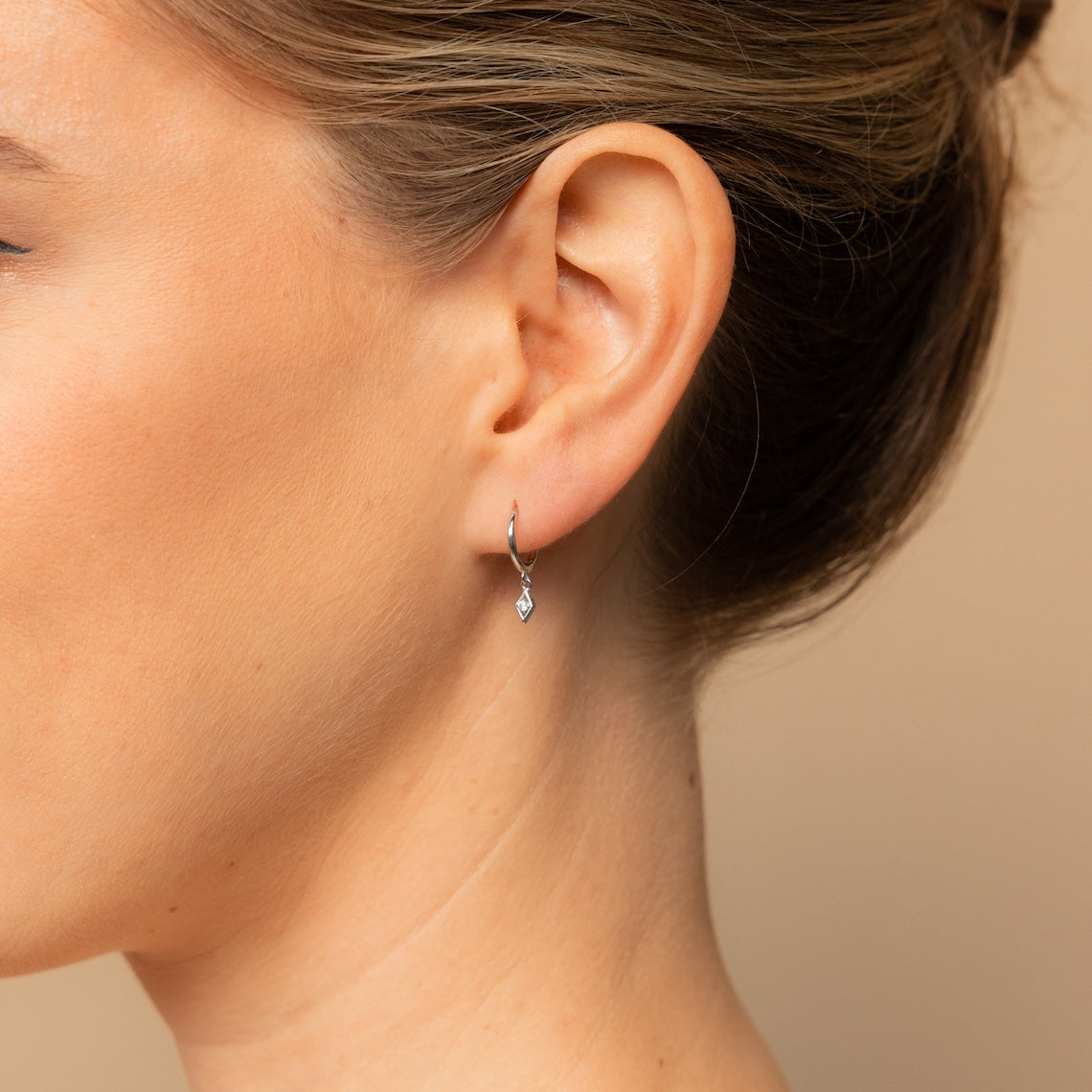 Hanging Earrings - Delicate Earrings with Diamonds