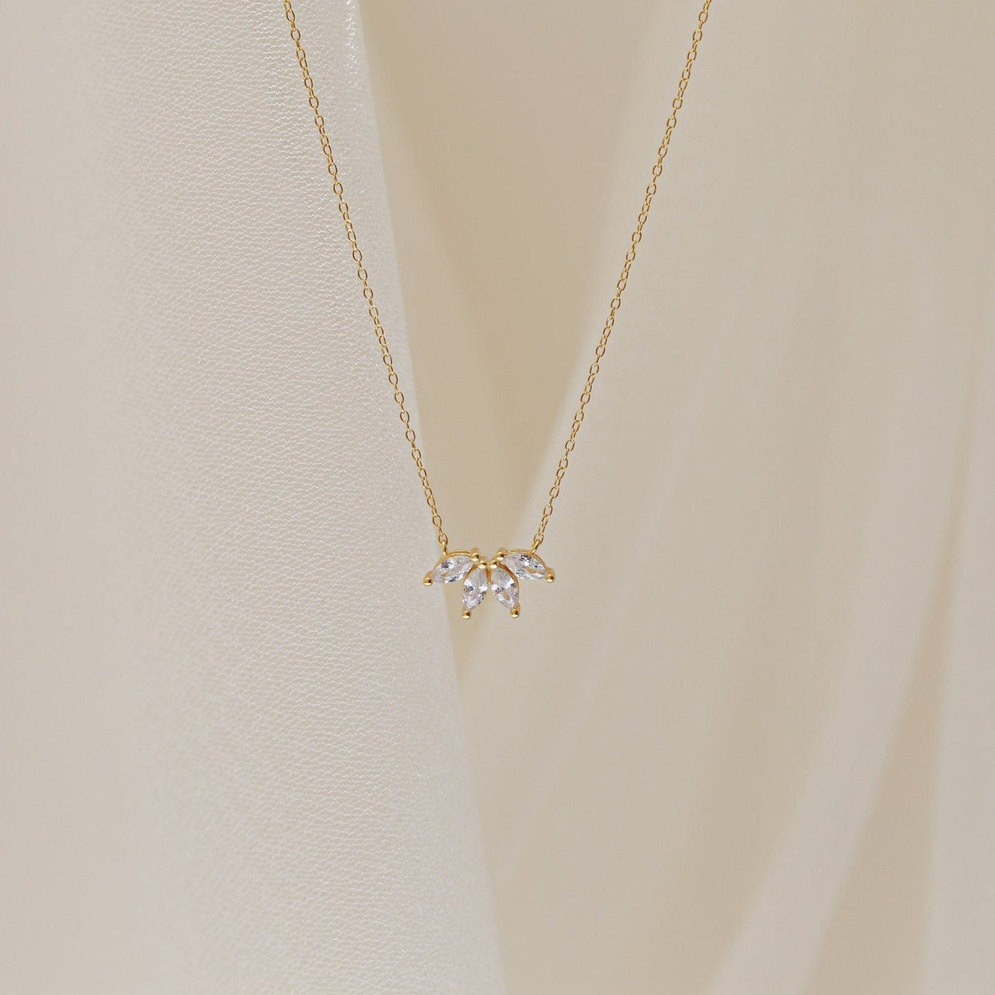 Marquise Diamond Necklace – Inlaid Marquise Stone