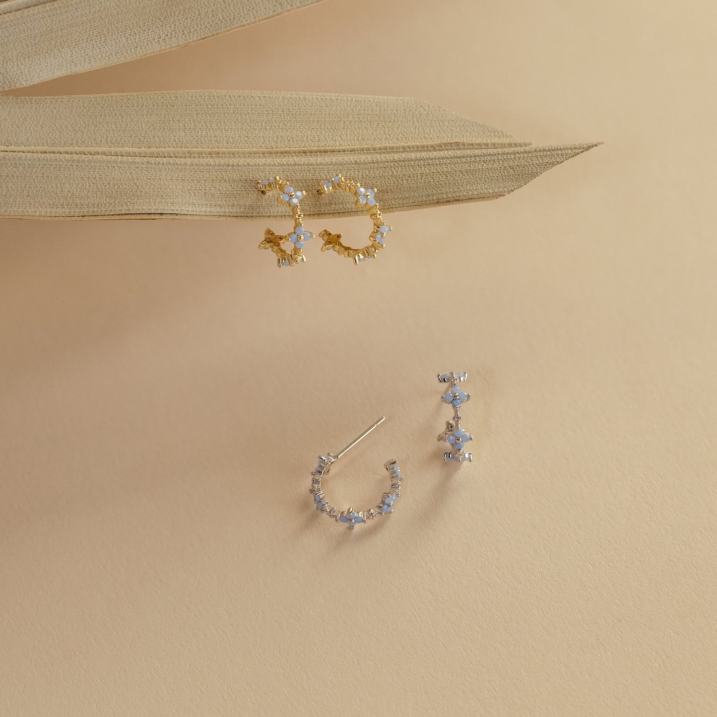 Monumento Earrings - Ivy Flower Buckle