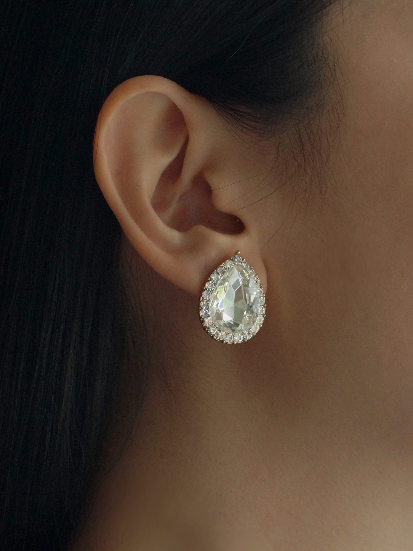 Lucy - Pear-Shaped Diamond Earrings