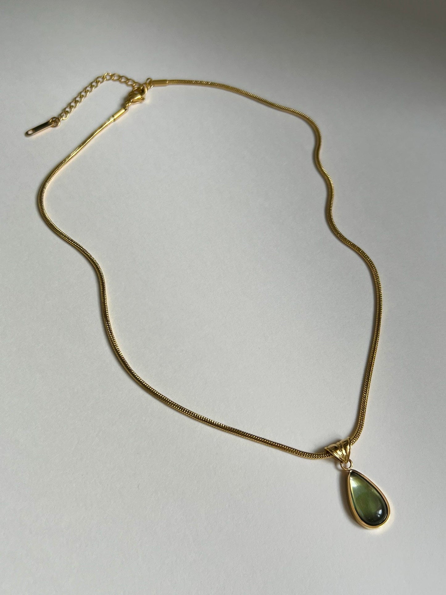 Gold Teardrop Pendant Necklace - Green Mermaid