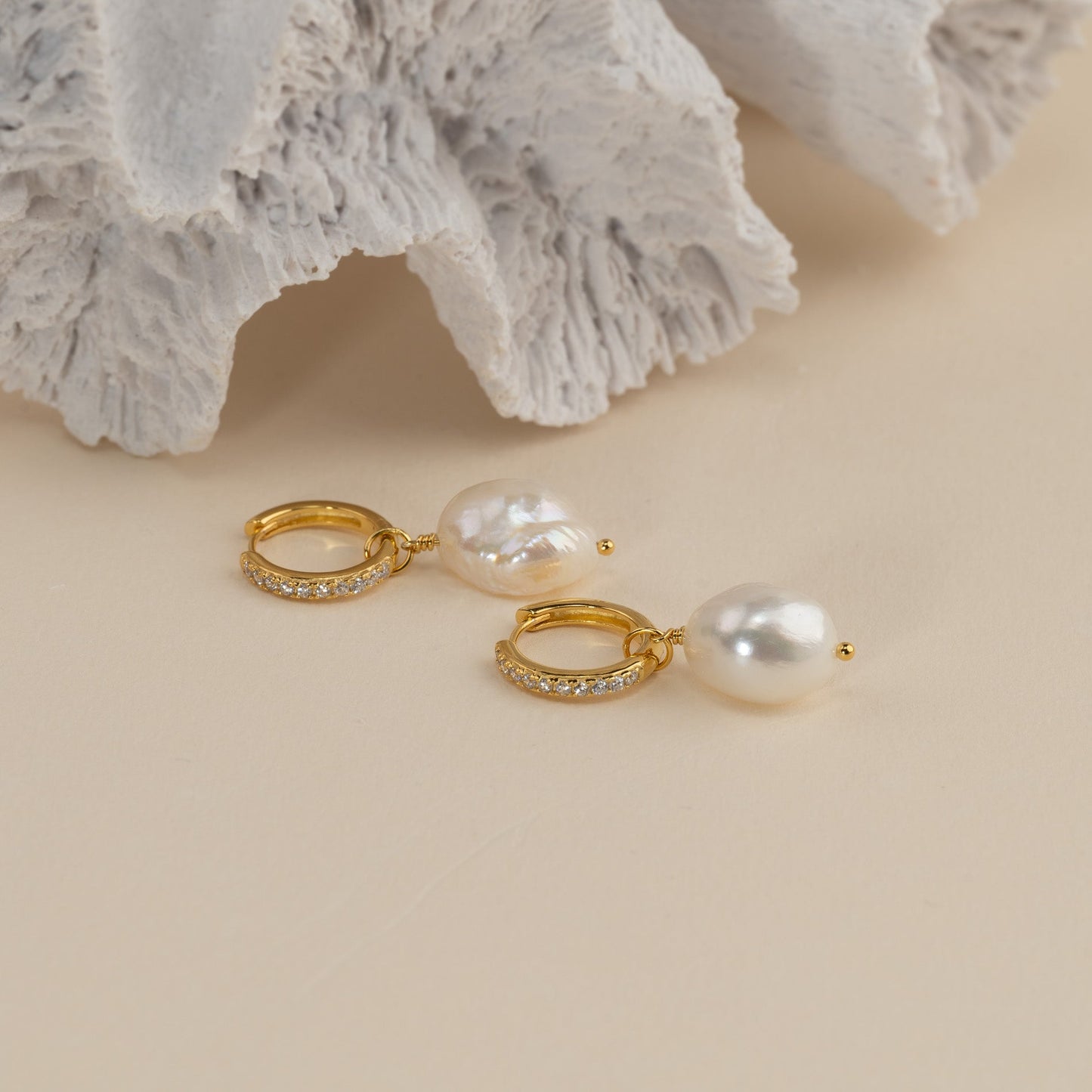 Wella - Gold Hoop Earrings with Pearls and Cubic Zirconia