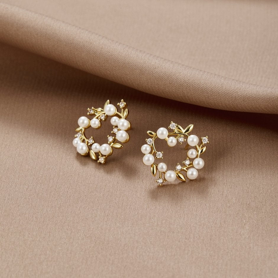 Carmenta - Pearl and Crystal Crown Hoops