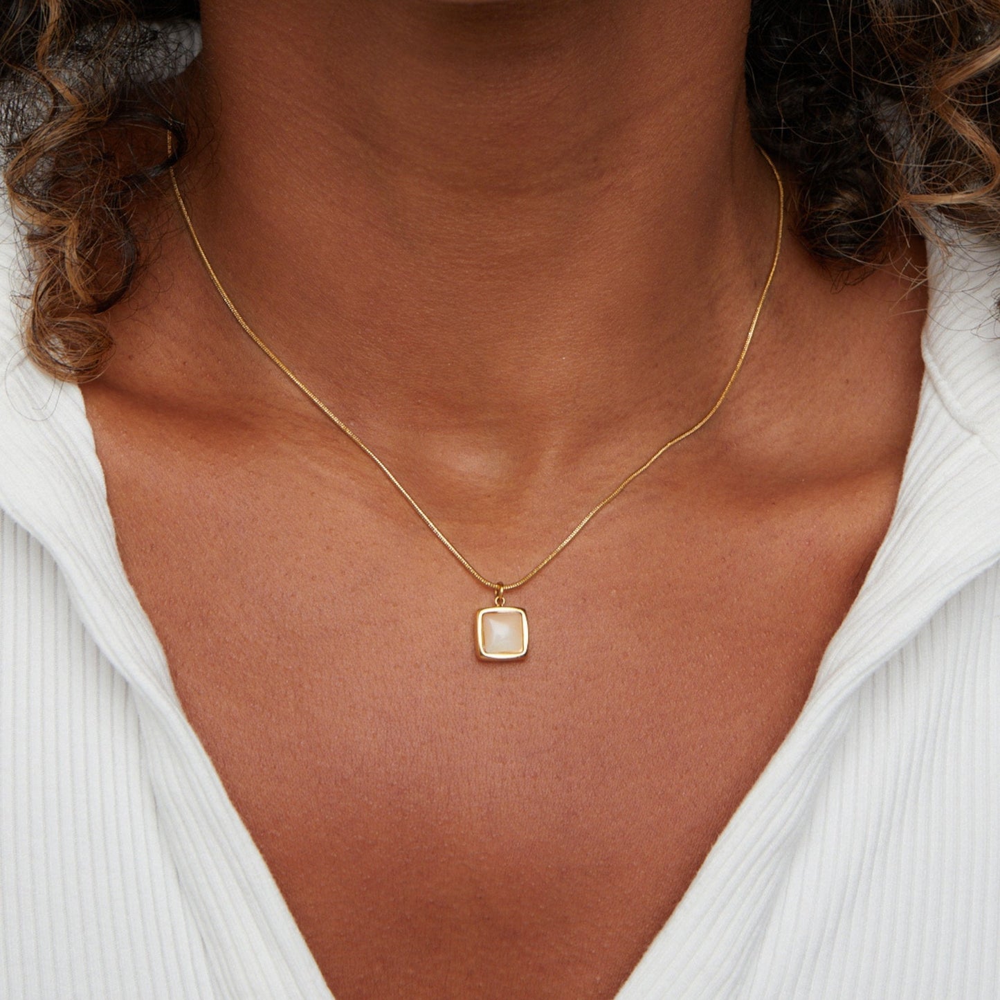 Riva - Moonstone Pendant Necklace