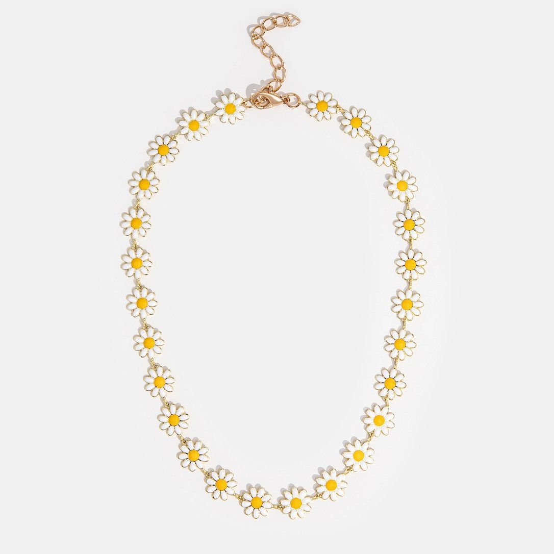 Lilith – White Daisy Necklace