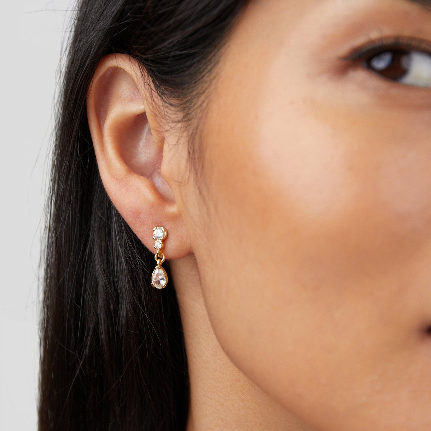 Yarina – Crystal Drop Earrings