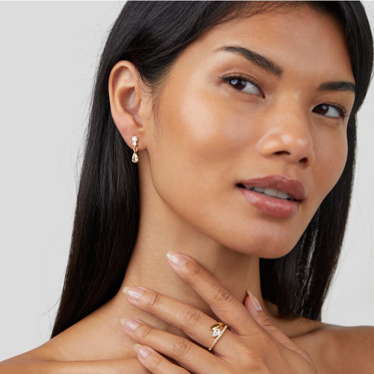 Yarina – Crystal Drop Earrings