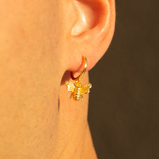 Lien - Delicate Bee Earrings
