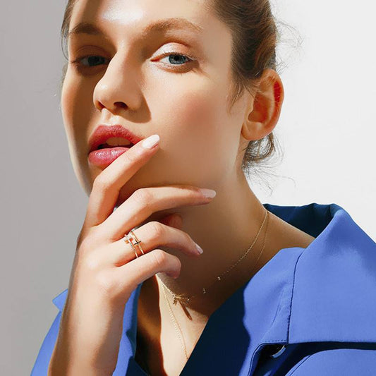 Double Bar - Delicate crisscross ring