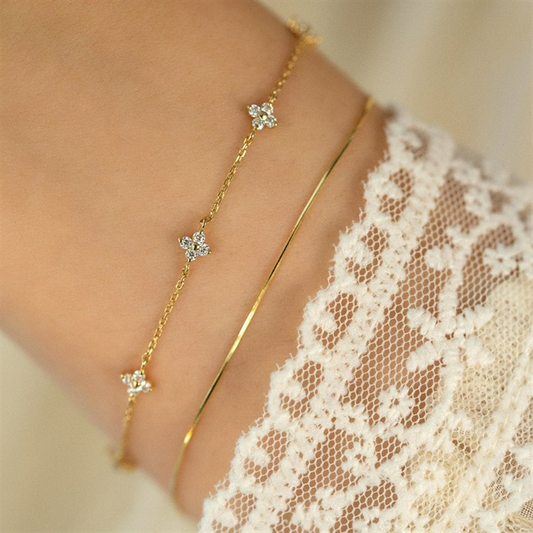 Zarcón Flower Bracelet - Minimalist Bracelet