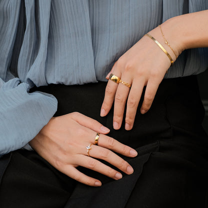 Jia - Hollow Heart Ring