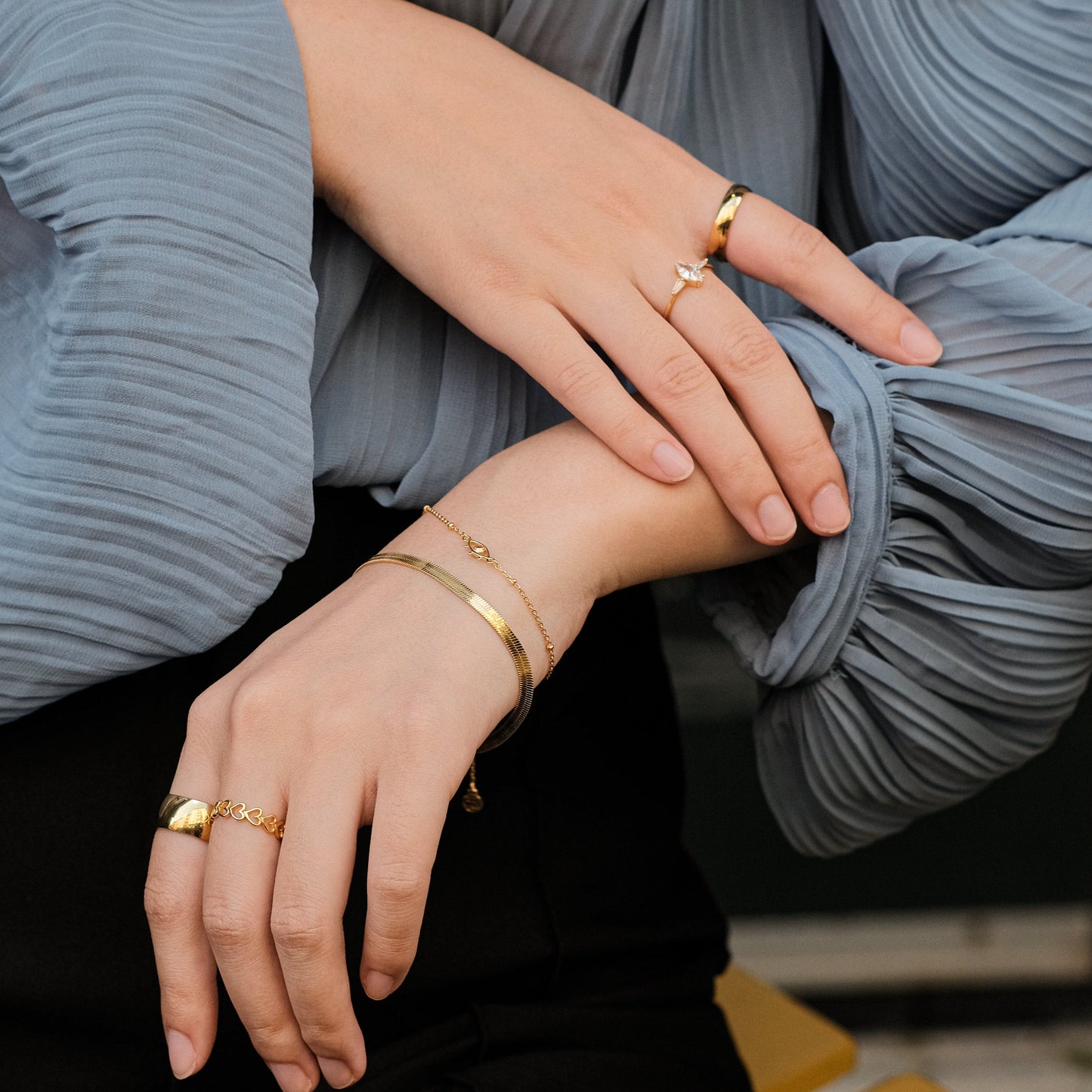 Jia - Hollow Heart Ring