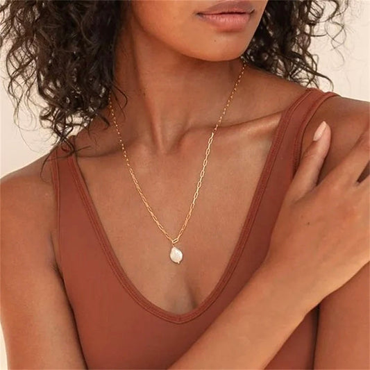 Angelika - Pearl Necklace