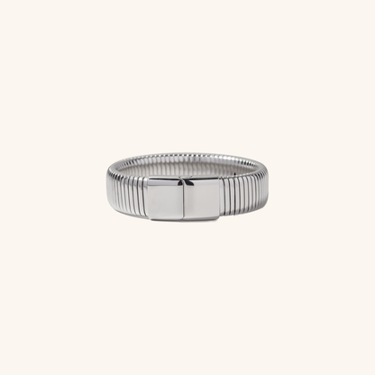 Celeste - Gold Bracelet with Vertical Lines
