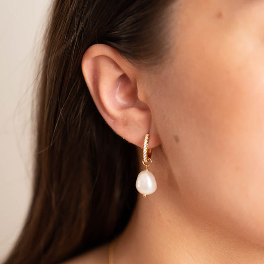 Wella - Gold Hoop Earrings with Pearls and Cubic Zirconia