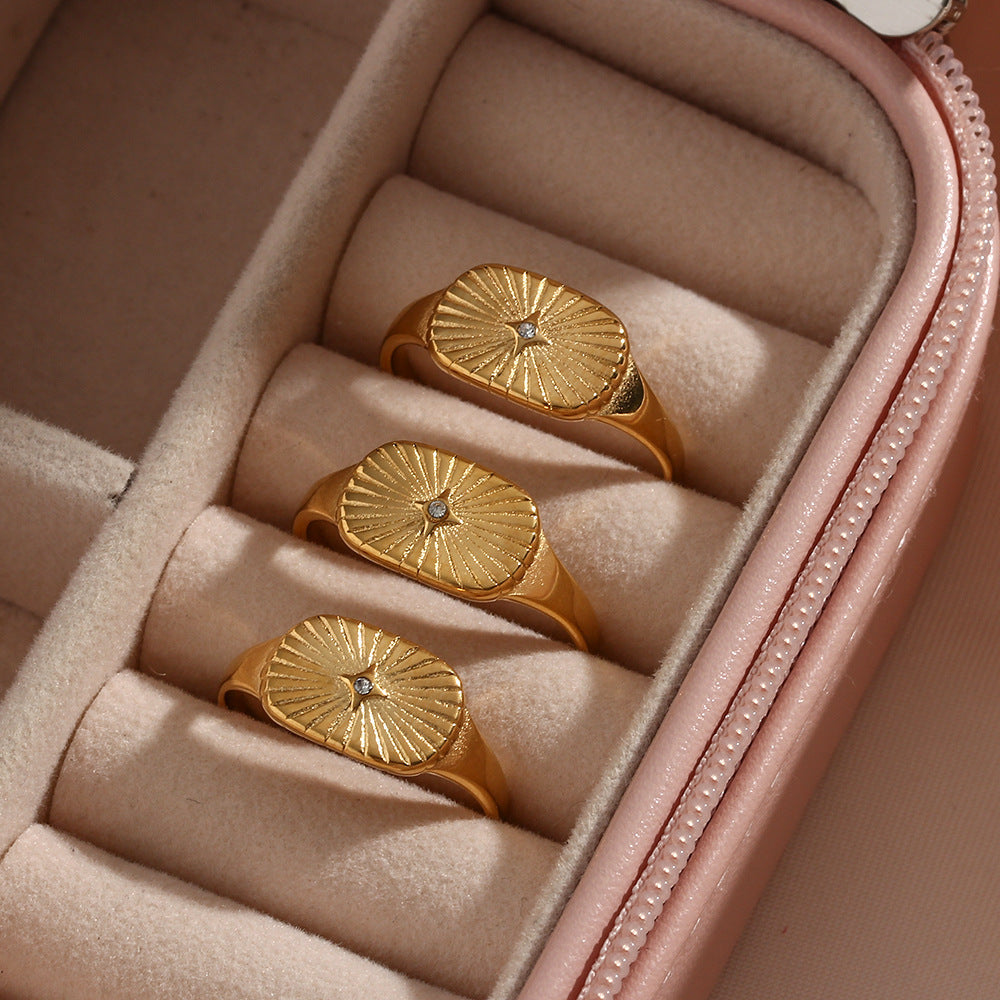 Aglaia - Gold Sun Ring