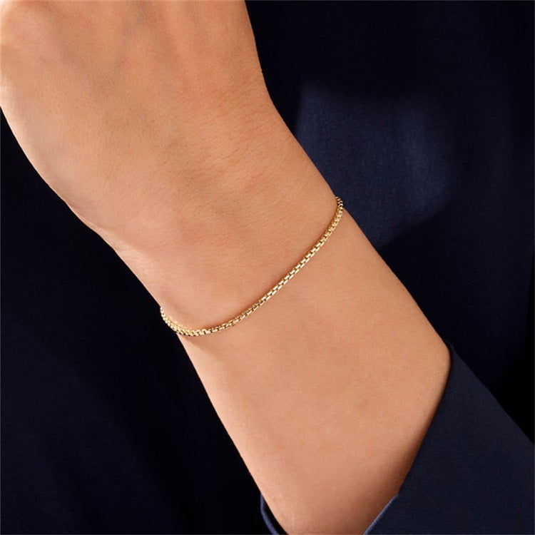 Victoria - Gold Chain Bracelet