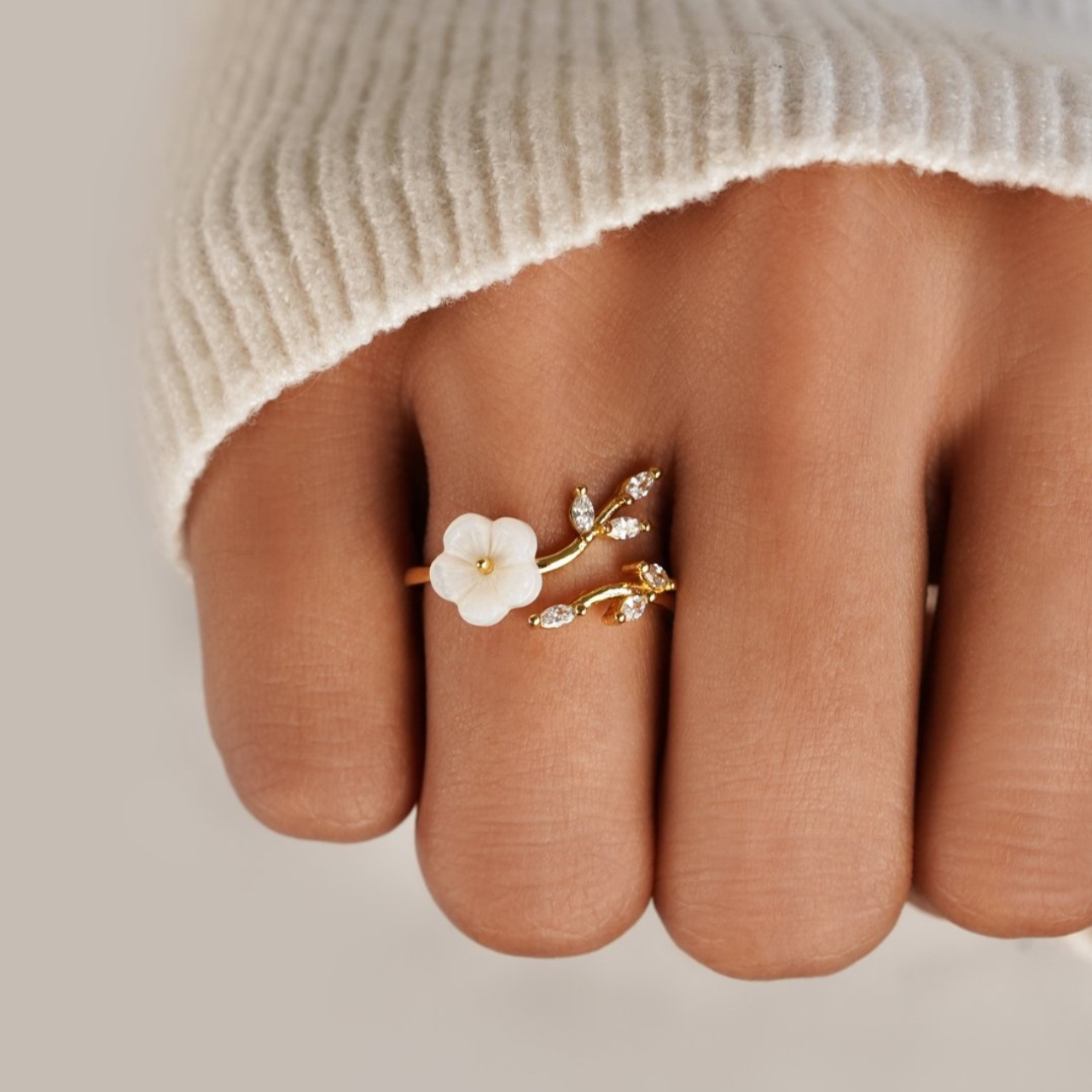 Wildflower Ring – Crystal Petal Ring with Shell