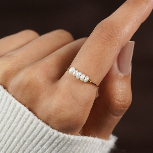 Mini freshwater pearl ring