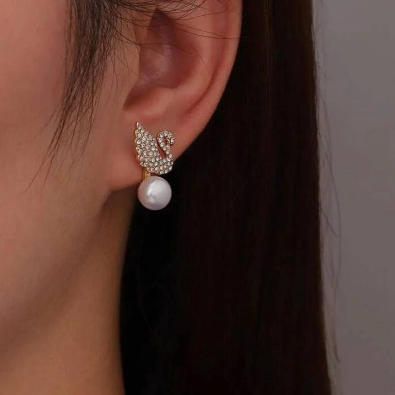 Swan Earrings - Pearl Earrings with Swan