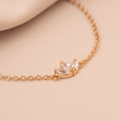 Chain Bracelet with Three Zirconia Flowers