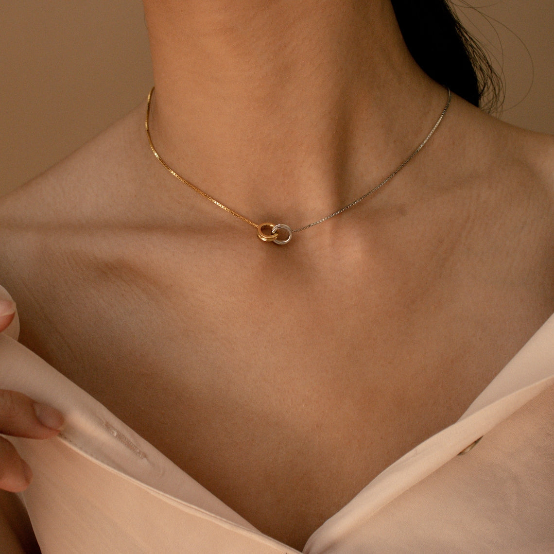 Eternal Circle Necklace – Interlinked Circles Necklace