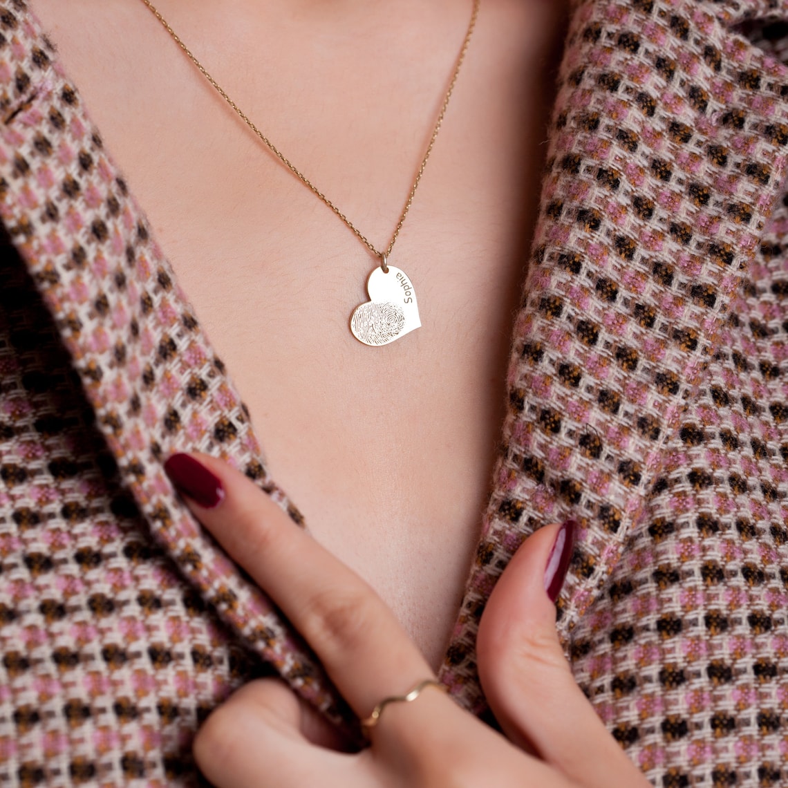 Personalized Name Necklace with Heart-Shaped Fingerprint
