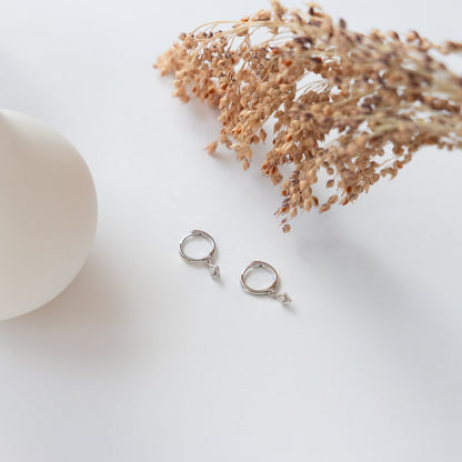 Hanging Earrings - Delicate Earrings with Diamonds