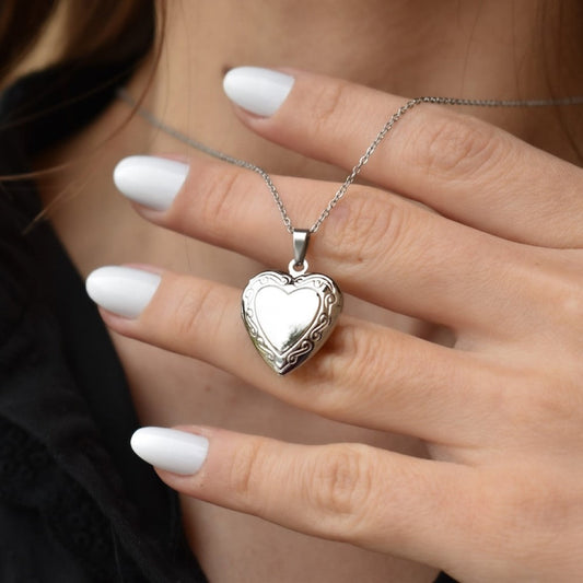 Heart Pendant Necklace - Vintage Locket