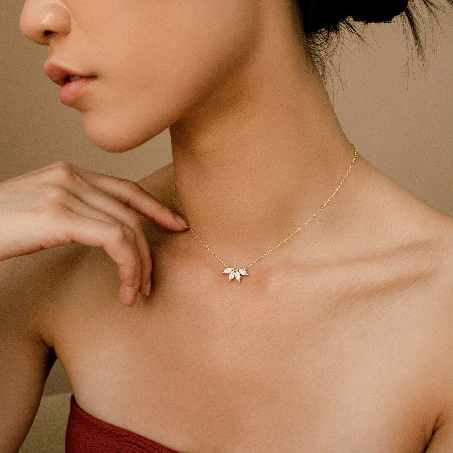 Marquise Diamond Necklace – Inlaid Marquise Stone