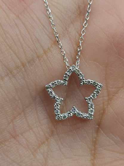 Silver Open Star Flower Necklace – Delicate & Timeless