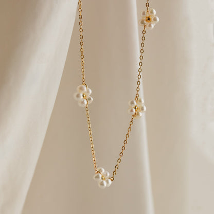 Pearl Daisy Necklace - Pearl Flowers