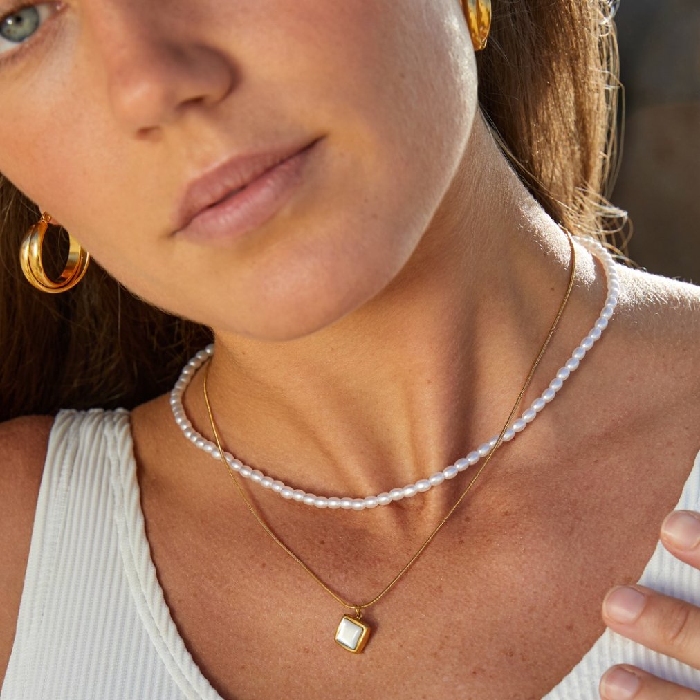 Riva - Moonstone Pendant Necklace